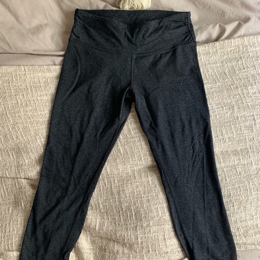 Size 6 lulu lemon capri legging